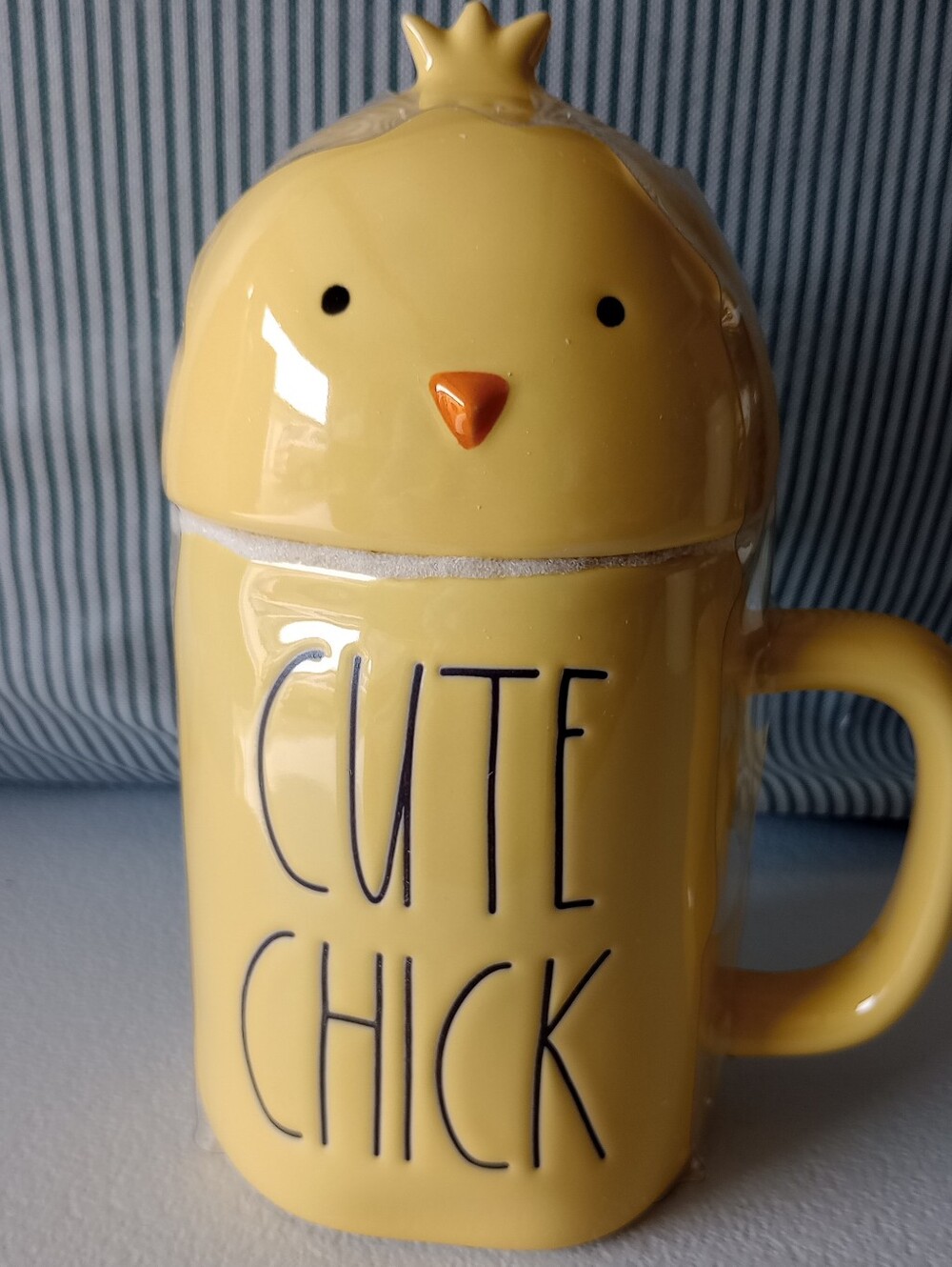 NIB Rae Dunn Yellow "Cute Chick” Ceramic Mug with Young Chick Lid